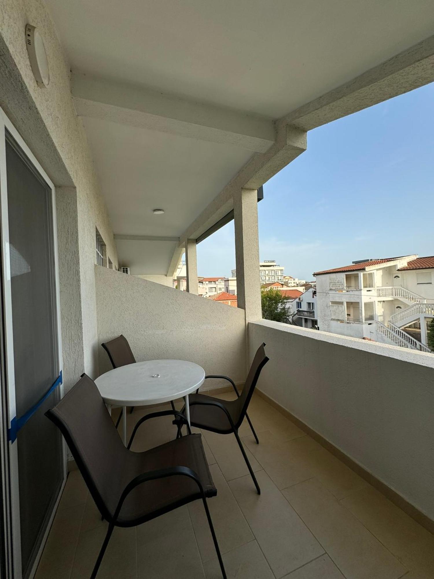 Berin Apartments Улцинь Экстерьер фото