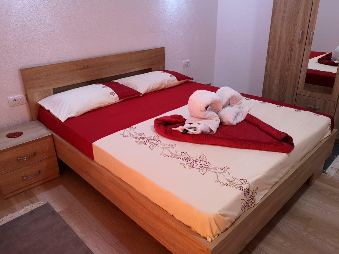 Berin Apartments Улцинь Экстерьер фото